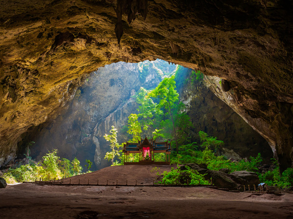phraya nakhon cave