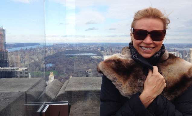 Sonia poses for the mandatory Empire State Building classic shot.