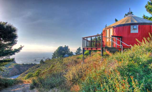 Treebones Resort in California, USA. Photo by Ryuji Morishita.