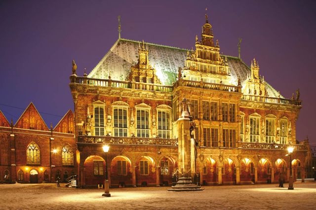 Bremen Rathaus (or Town Hall) and Roland Statue, Germany