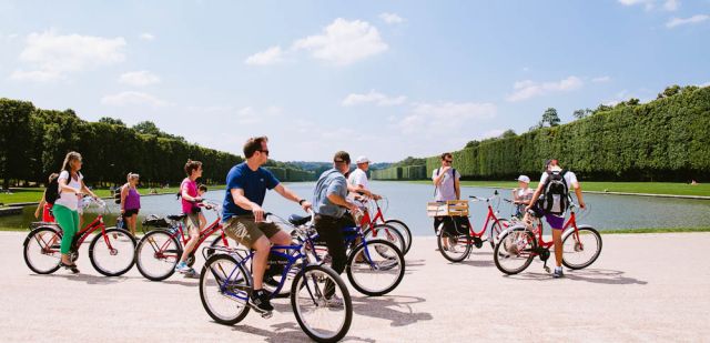 Break by the lake during the 12km tour.