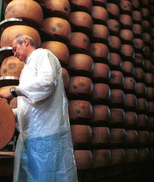 Where to find the finest cheese in Italy