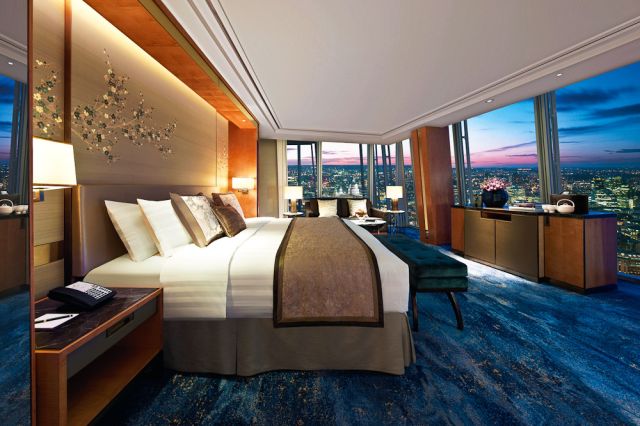 The bedroom at the Shangri La Hotel at the Shard