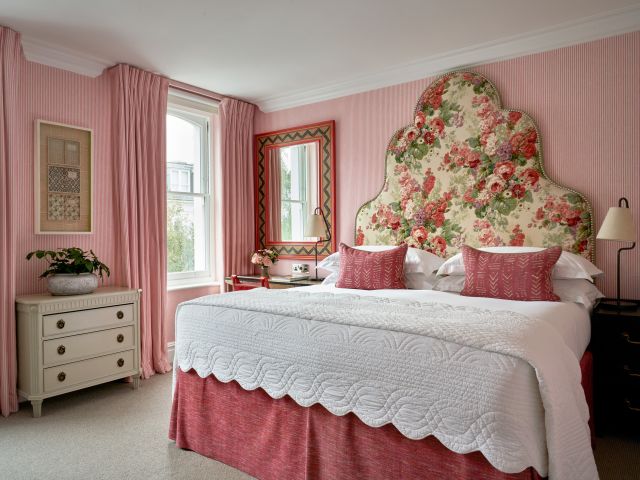 Number Sixteen deluxe room in South Kensington, London