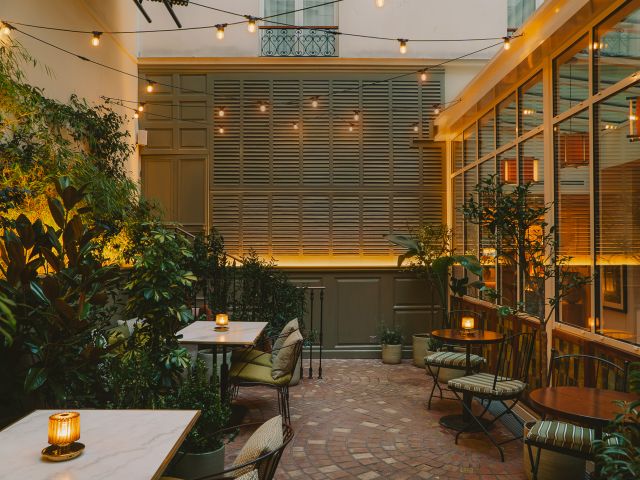 Le Patio restaurant at Hôtel Pulitzer Paris
