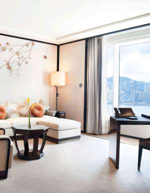 The Peninsula Hong Kong was voted best luxury hotel in International Traveller's Readers' Choice Awards 2015.