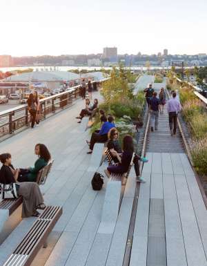 The High Line walkway, New York City.