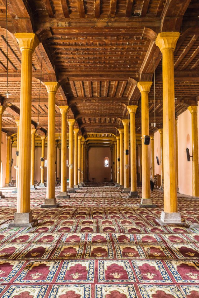 Jama Masjid mosque’s carpeted interior, India.