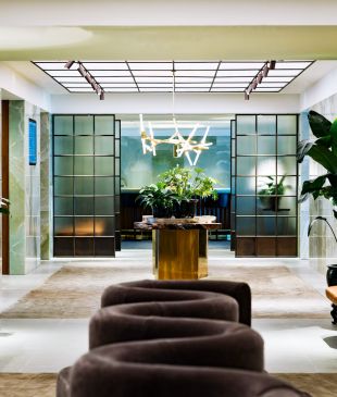 The Pier: Inside first class in Hong Kong