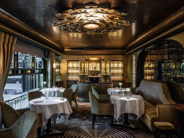 the classy dining interior of Restaurant 1890 by Gordon Ramsay