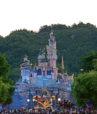 Family fun at Hong Kong Disneyland