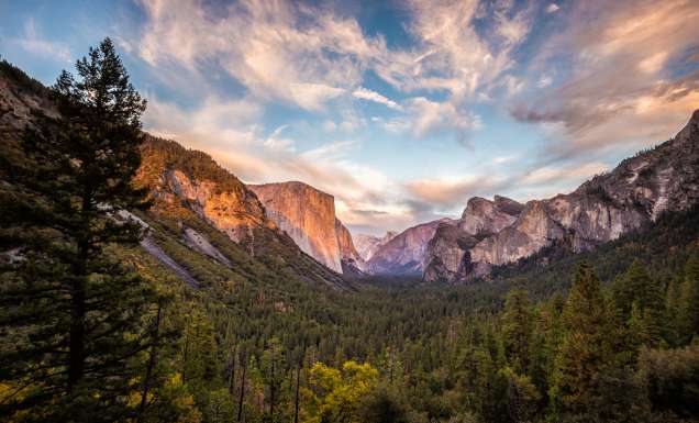 Yosemite National Park Valley from Tunnel View