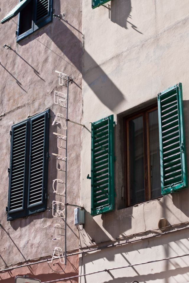 Florence’s side streets are a rabbit warren of restaurants and cafes.