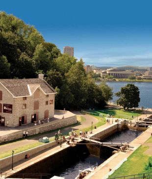 Travel the Rideau Heritage Route