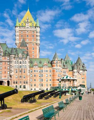 Canada attractions Quebec city Terrasse Dufferin Chateau Frontenac lawrence river
