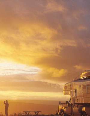 Rv Yukon drive holidays canada attractions midnight sun midsummer