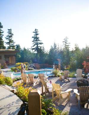 non-skiiers holiday things to do in canadian winter Scandinave Spa whistler