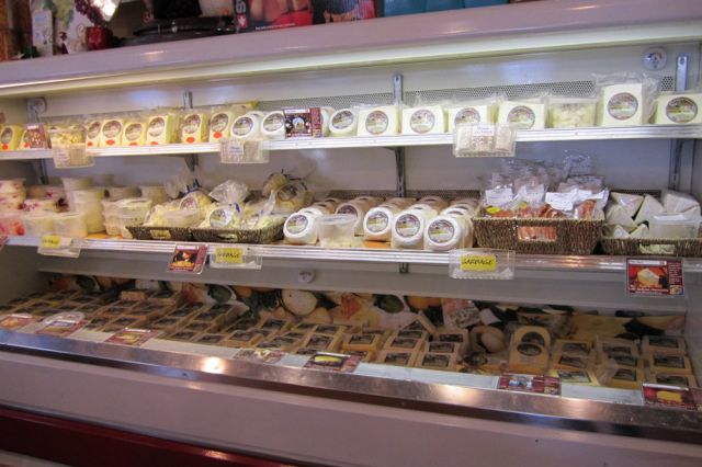 Van Isle British Columbia Canada Foodie Food eat and drink holidays Little Qualicum Cheeseworks