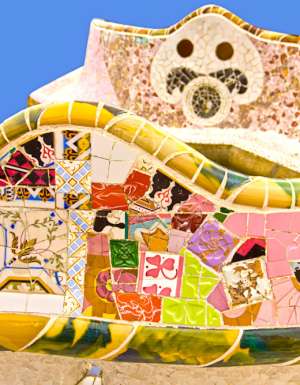 souvenirs catalan tiles barcelona park Güell