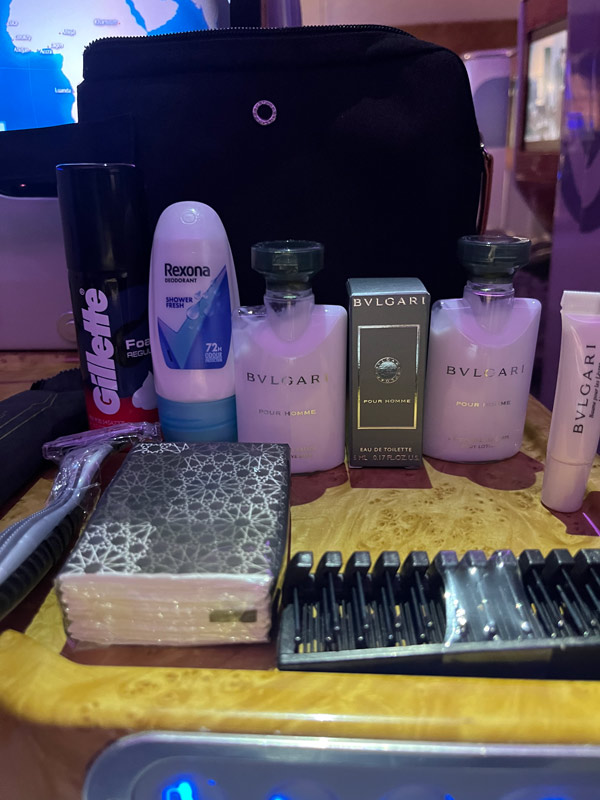the amenity kit at Emirates A380 business class