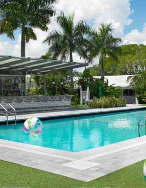 poolside hotel review