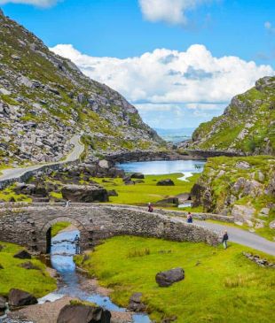 5 unmissable road trips around Ireland