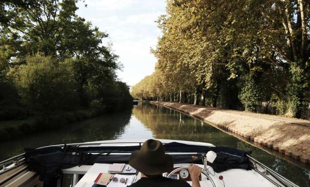 French cruise boats towns canals train trips tour