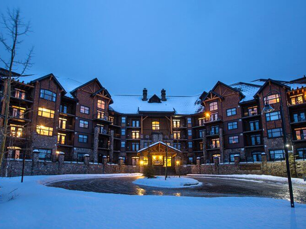 Glacier Mountaineer Lodge
