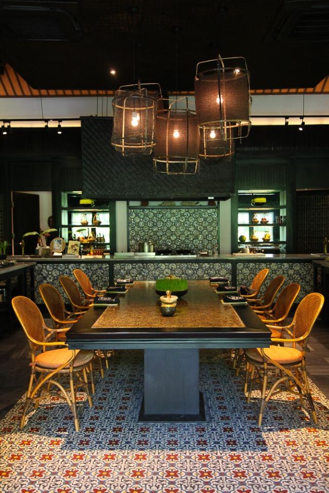 Hoi An Vietnam restaurant city things to do stay accommodation cooking school