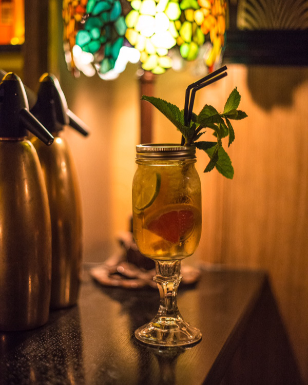 Moonshiner, Paris.