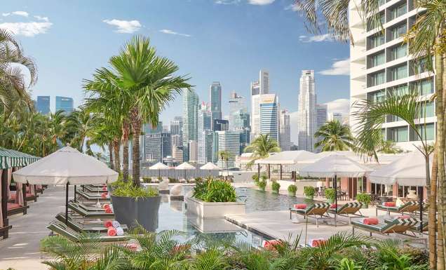 rootop pool at mandarin oriental marina bay singapore hotels