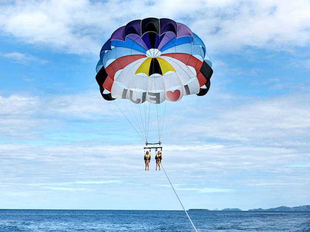 Fiji Parasailing