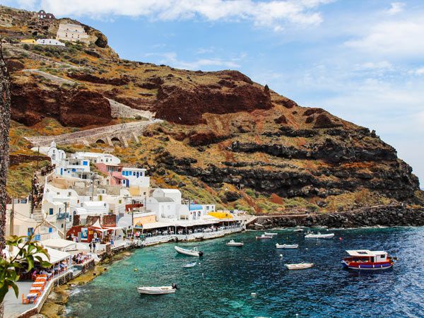 View of Ammoudi Bay.