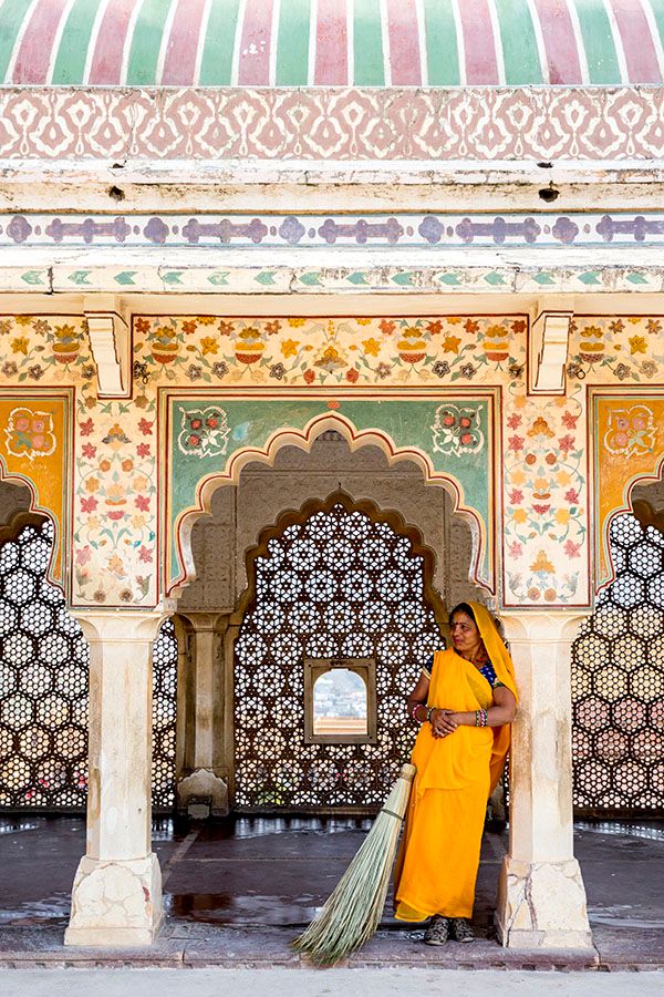 A worker takes a break at Jaipur’s Amber Fort