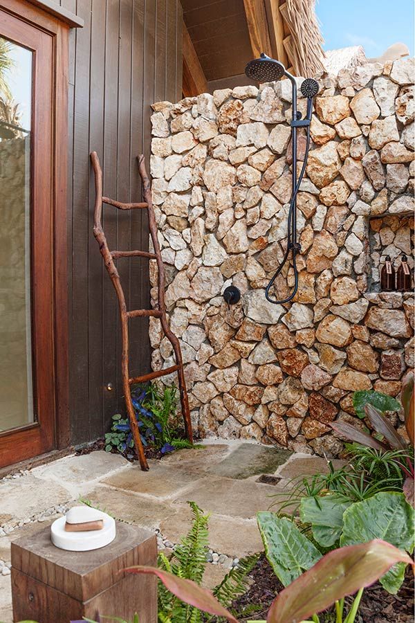 Outdoor shower in a villa Six Senses Fiji