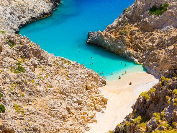 beautiful swimming spots in Crete