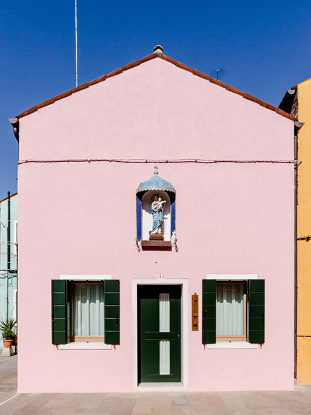 The pink House of the Madonnina