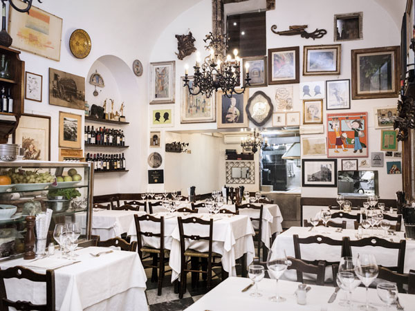 Inside Trattoria Cammillo.