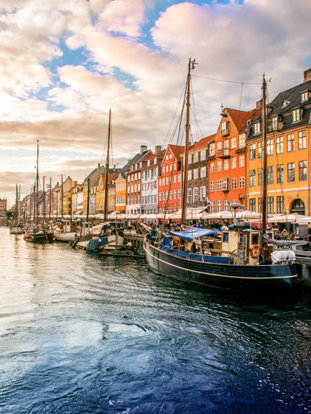 One of the iconic views of the city is the colourful mansions of Nyhavn