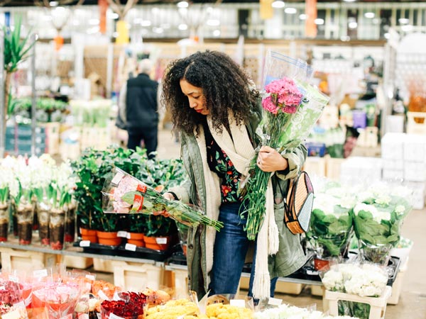  floral designer, Hazel Gardiner