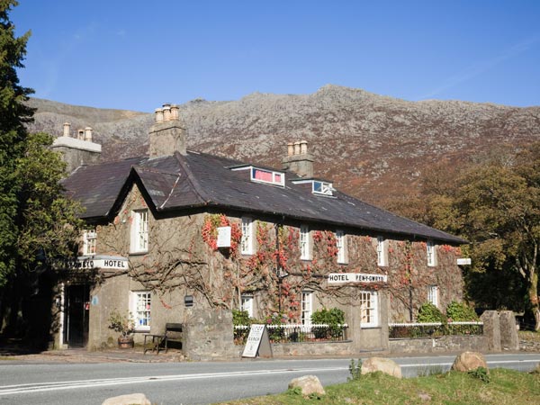 Visit (or stay) at Pen y Gwryd 