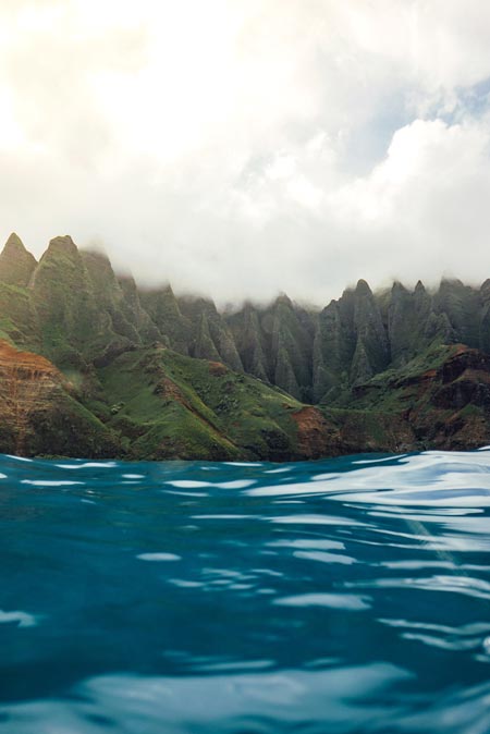 Dive along the Nā Pali Coast, Kauai