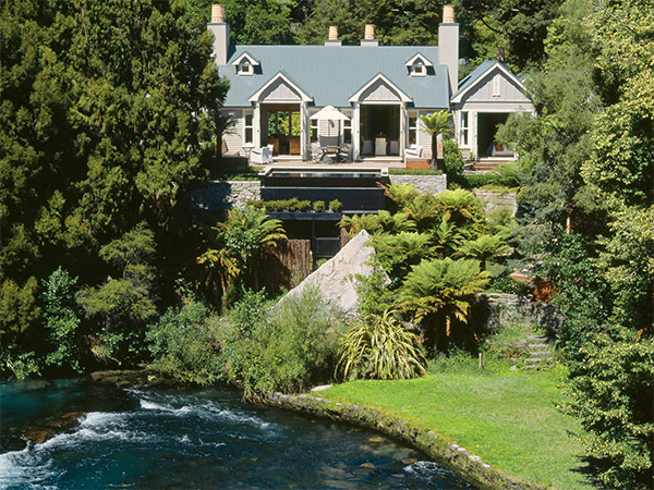 External view of Huka Lodge.