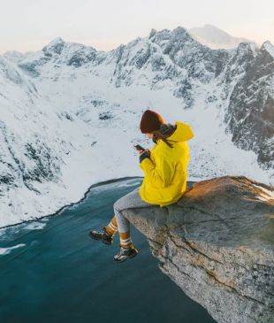 The 14 best travel apps we never go overseas without