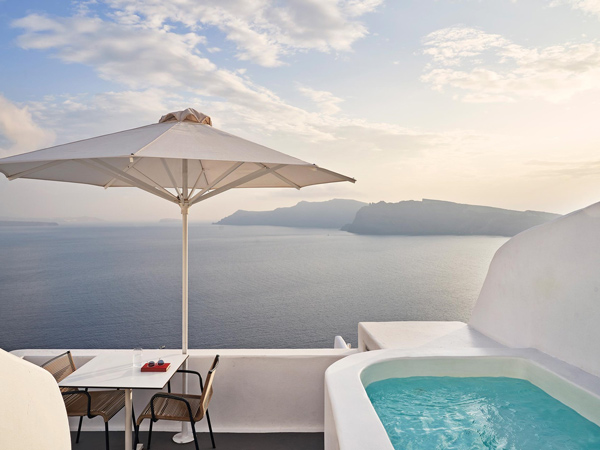 View from the Junior Suite over the Aegean Sea. (Image: Katikies Hotel)