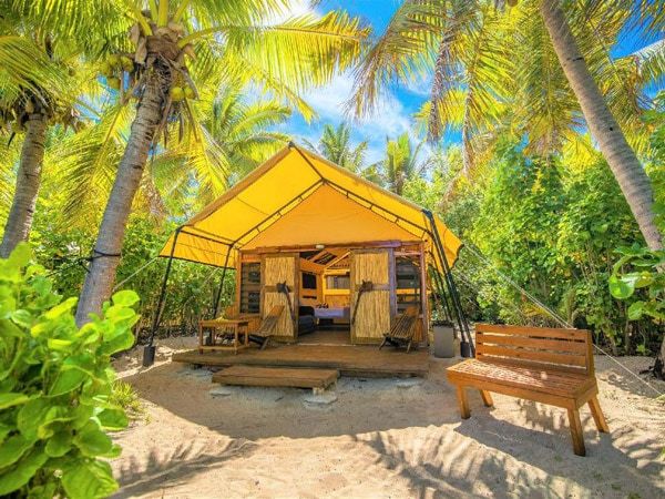 Barefoot Manta Island Resort in Yasawa Islands, Fiji