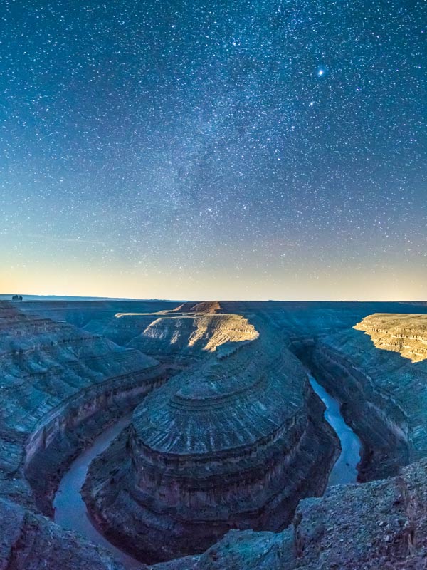 Goosenecks with starry sky in background