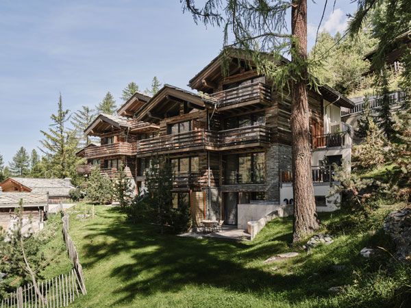 exterior view of Cervo Mountain Resort
