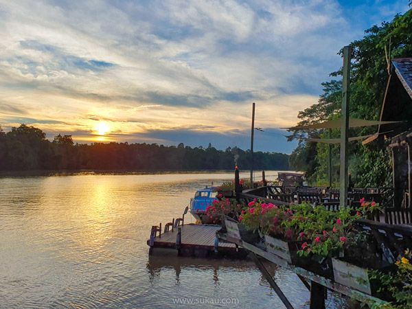 river views from Sukau Rainforest Lodge