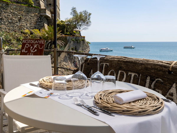 an oceanfront dining spot in Cinque Terre